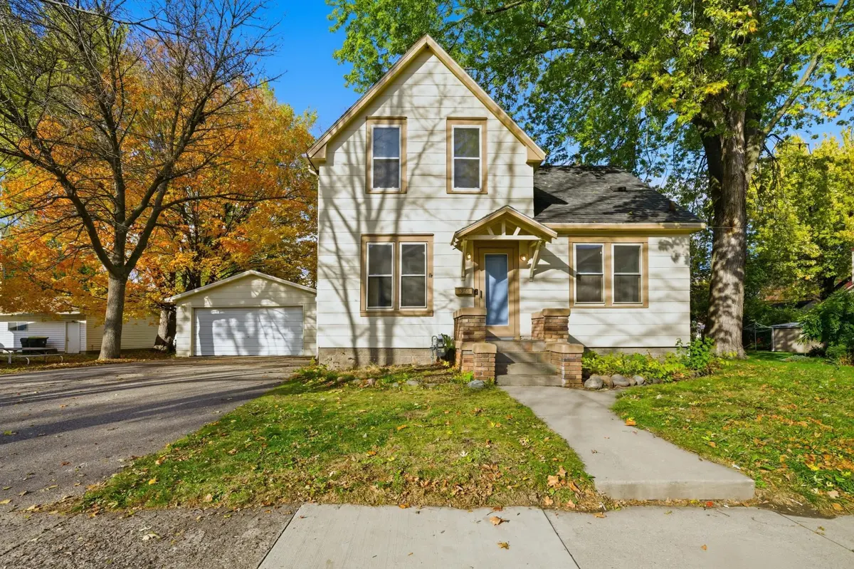 536 Garfield AVE, North Mankato, MN 56003