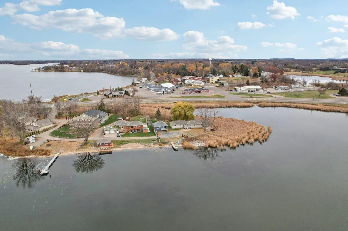 516 Park Island RD, Center City, MN 55012