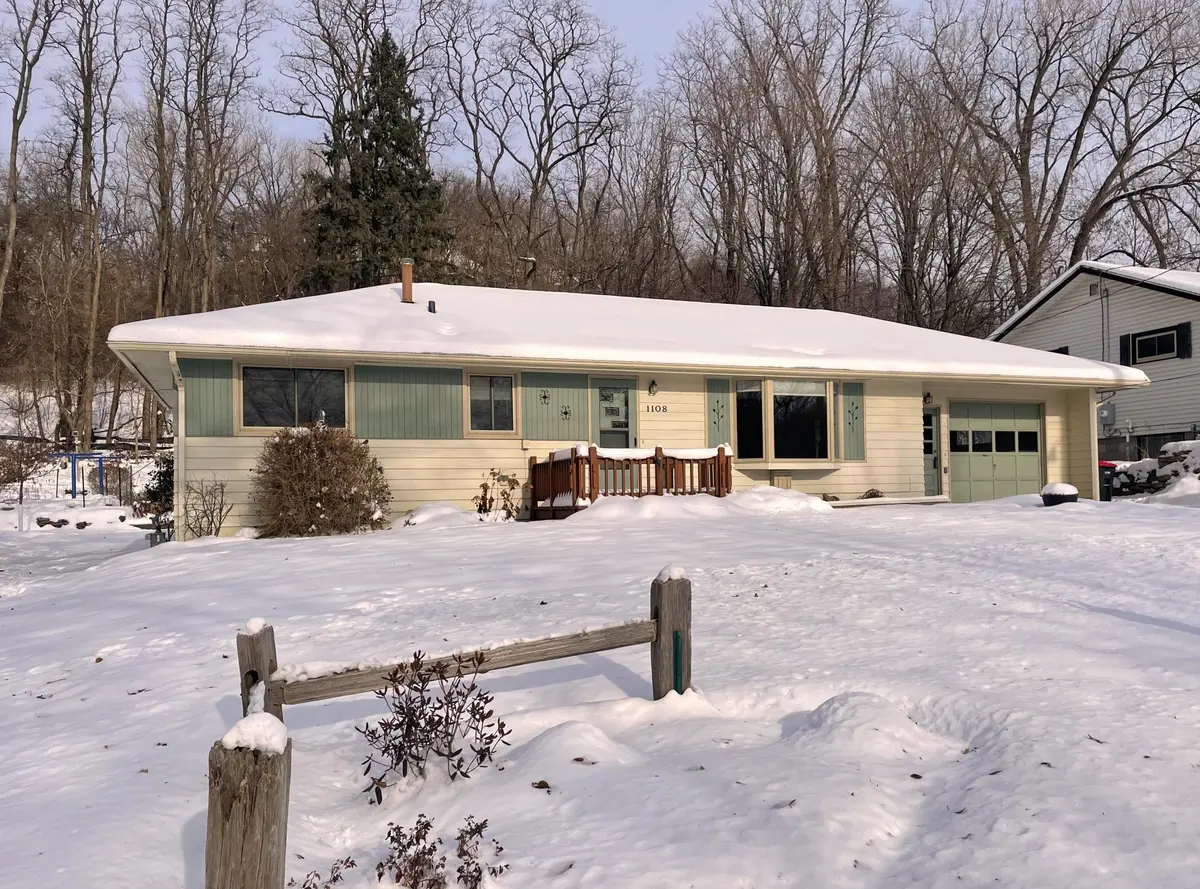 1108 Hawthorn ST, Red Wing, MN 55066