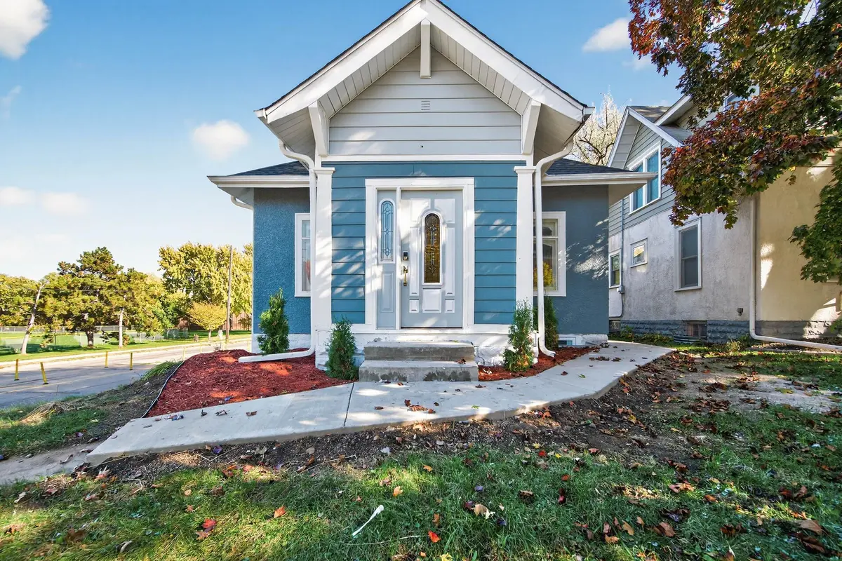 4201 1st AVE S, Minneapolis, MN 55409