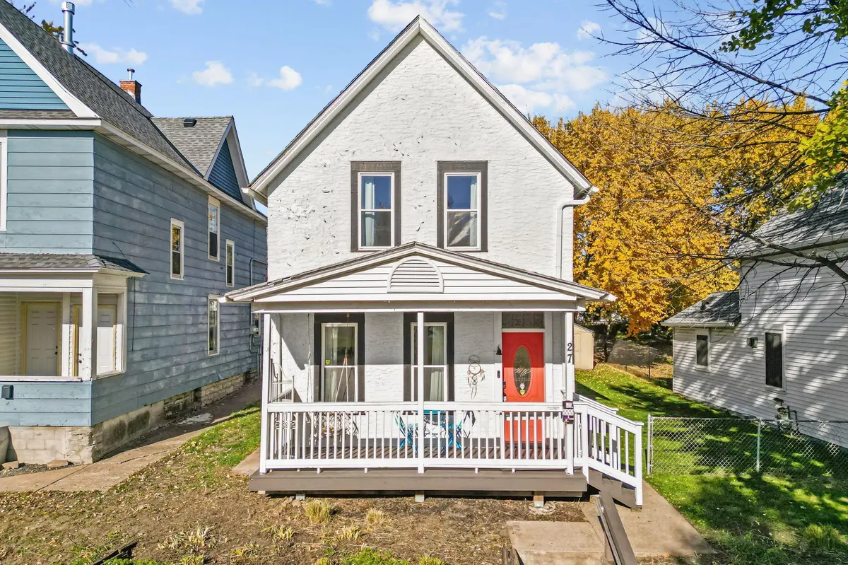 27 Magnolia AVE E, Saint Paul, MN 55117