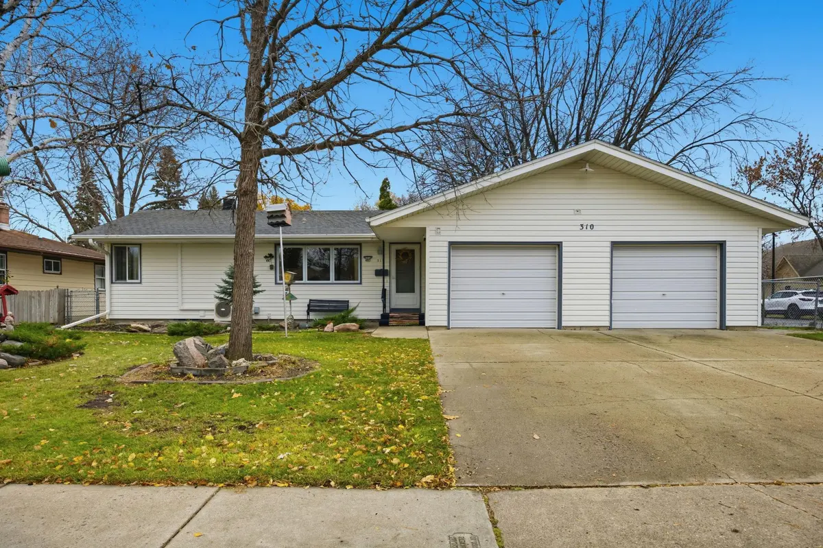 310 27th AVE N, Fargo, ND 58102