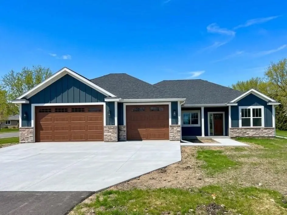 2806 Timber Ridge DR NE, Owatonna, MN 55060