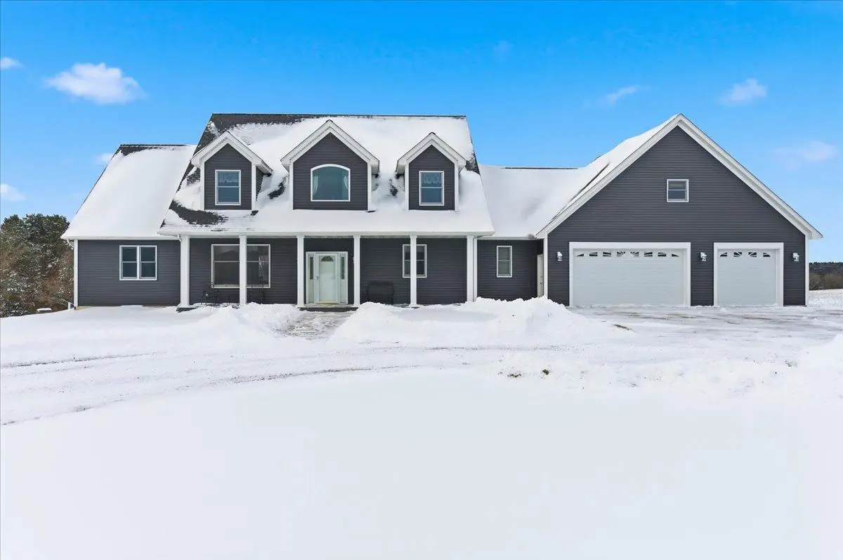417 Rice Lake RD, Somerset, WI 54025