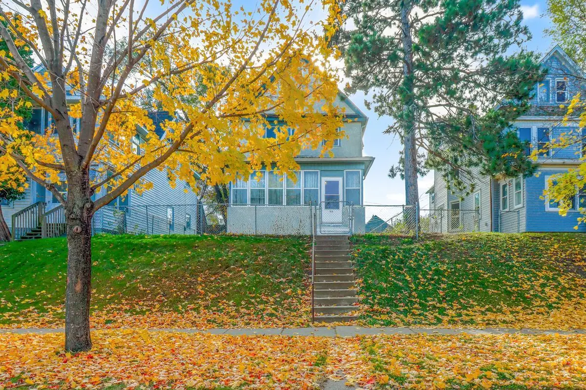 816 Edmund AVE, Saint Paul, MN 55104