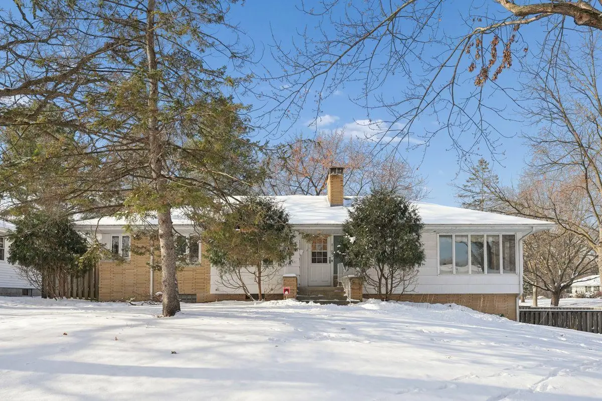 8149 Westwood Hills DR, Saint Louis Park, MN 55426