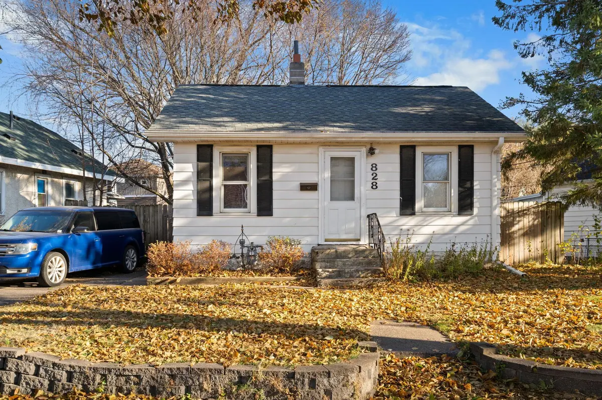 828 Iroquois AVE, Saint Paul, MN 55119
