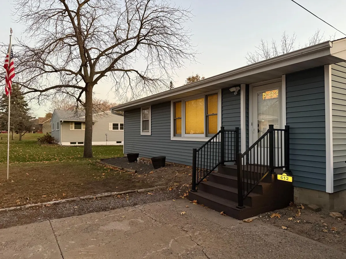 612 E 3rd ST, Monticello, MN 55362