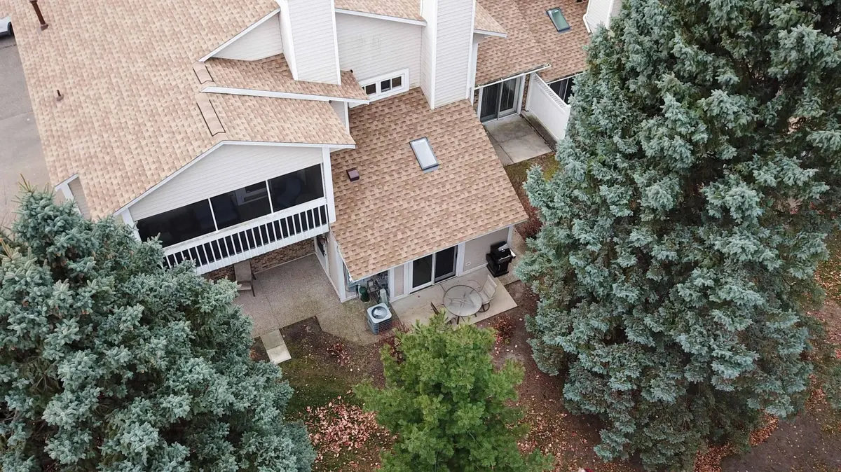 5324 Highpointe DR, Bloomington, MN 55437