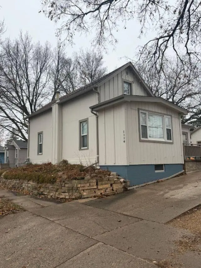 1114 N Prairie AVE, Fairmont, MN 56031