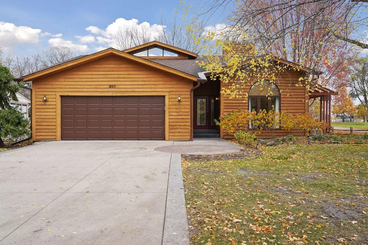 1845 Texas AVE S, Saint Louis Park, MN 55426