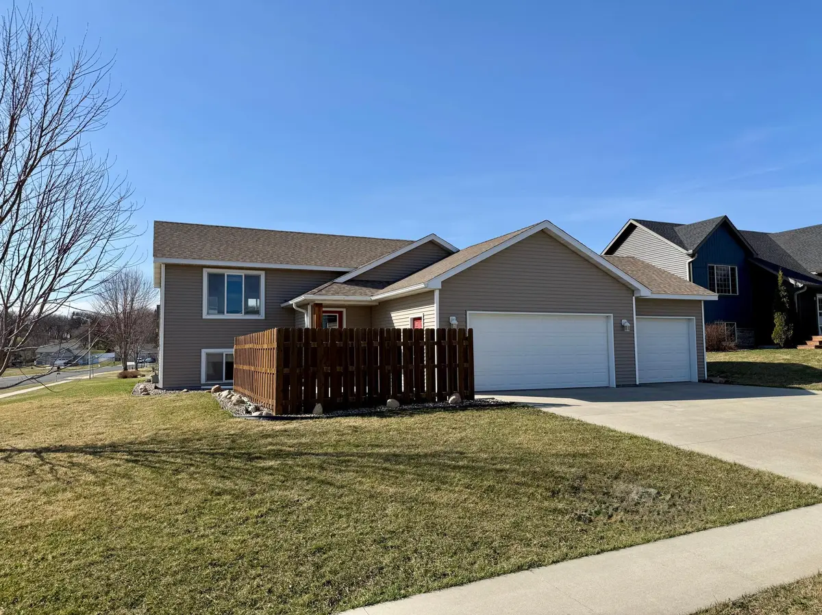 234 Interior DR, Pine Island, MN 55963