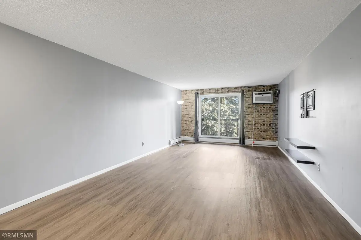 1011 41st AVE NE #306, Columbia Heights, MN 55421