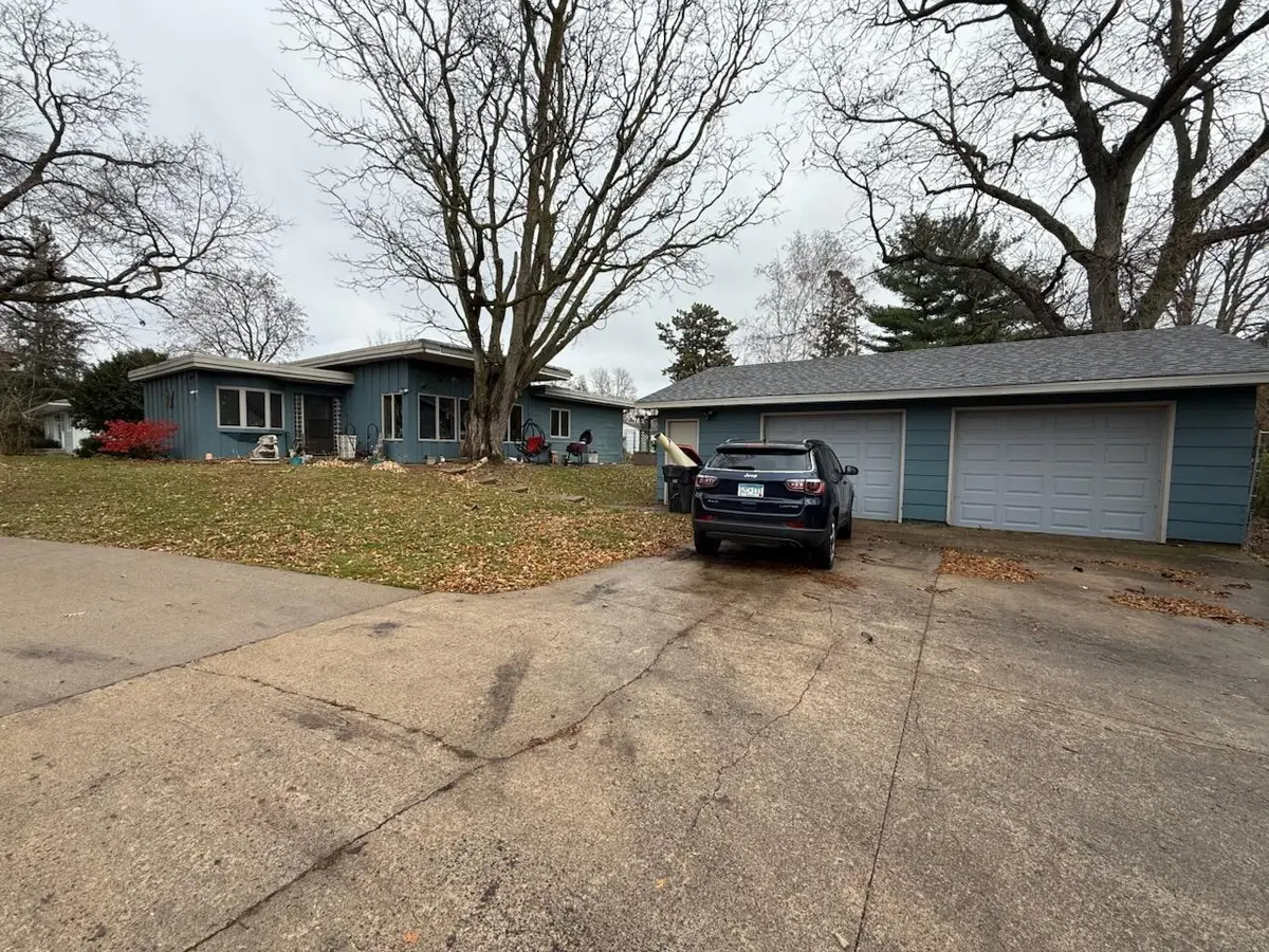 137 Burnside AVE N, Red Wing, MN 55066
