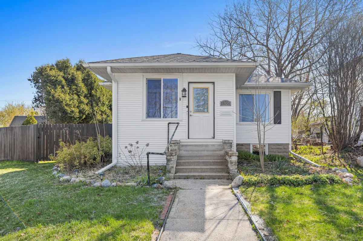 1068 Cherokee AVE, West Saint Paul, MN 55118