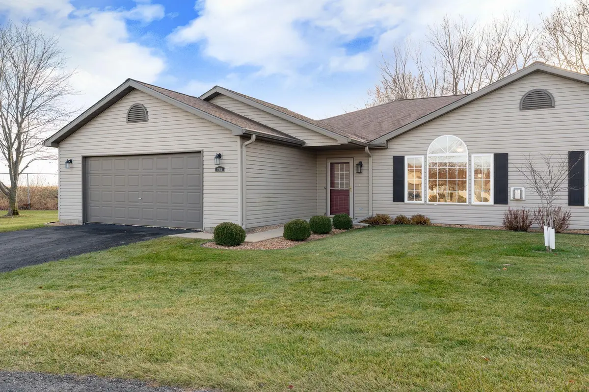 1710 B Carriage Home DR, Austin, MN 55912
