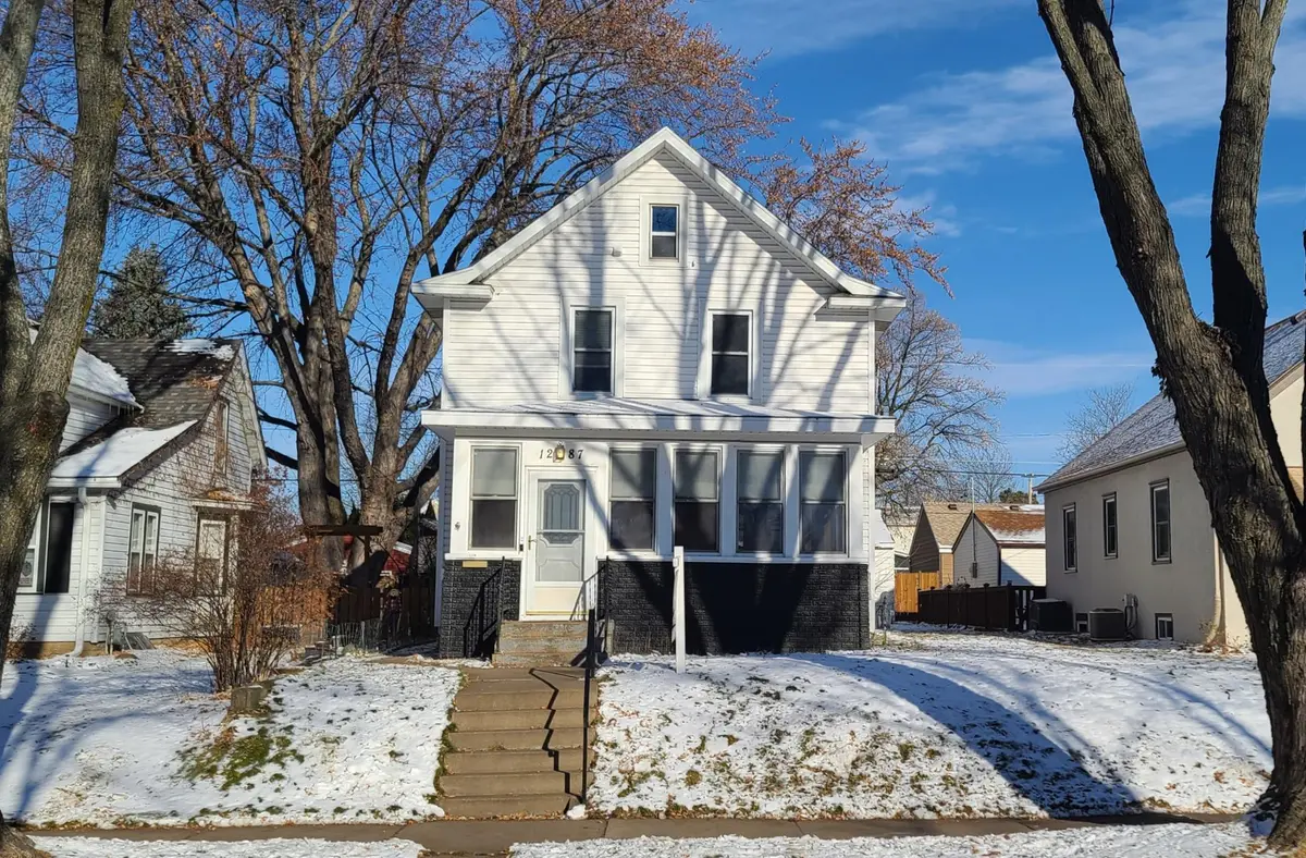 1287 Juliet AVE, Saint Paul, MN 55105