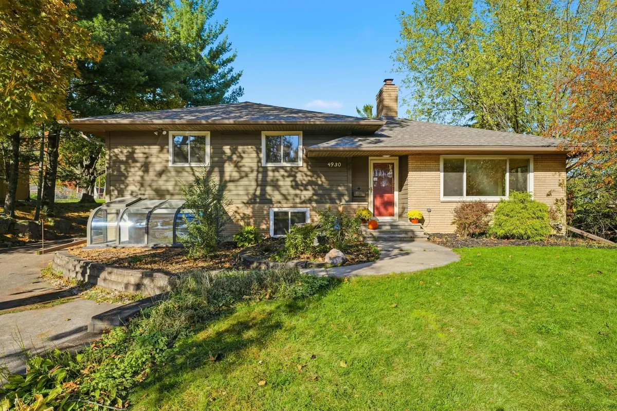 4930 Winsdale ST N, Golden Valley, MN 55422
