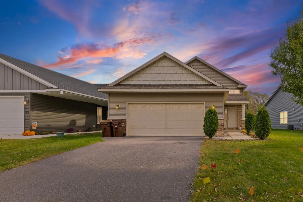 2002 Buffalo Run RD, Buffalo, MN 55313