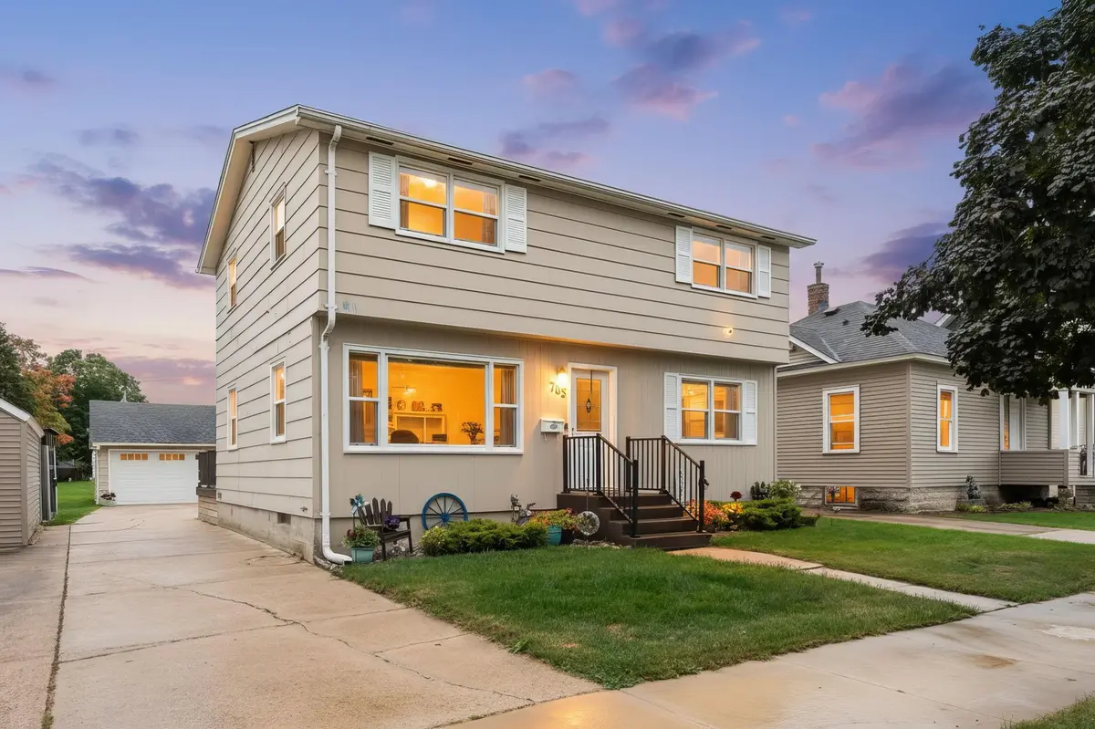 705 11th AVE NW, Austin, MN 55912