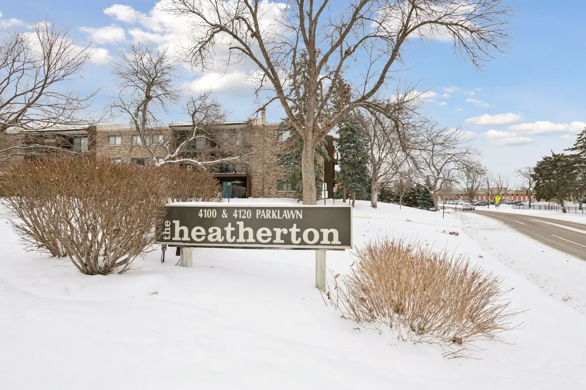 4120 Parklawn AVE #228, Edina, MN 55435