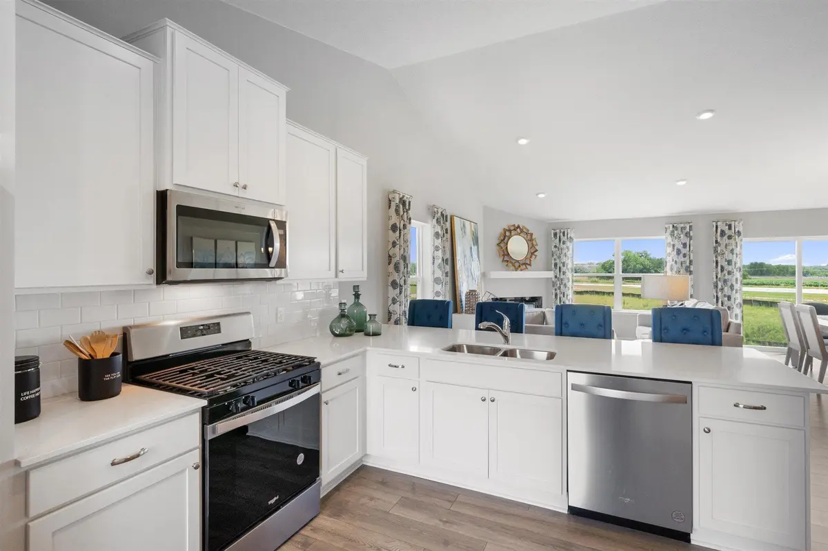 2203 Aragon DR, Shakopee, MN 55379