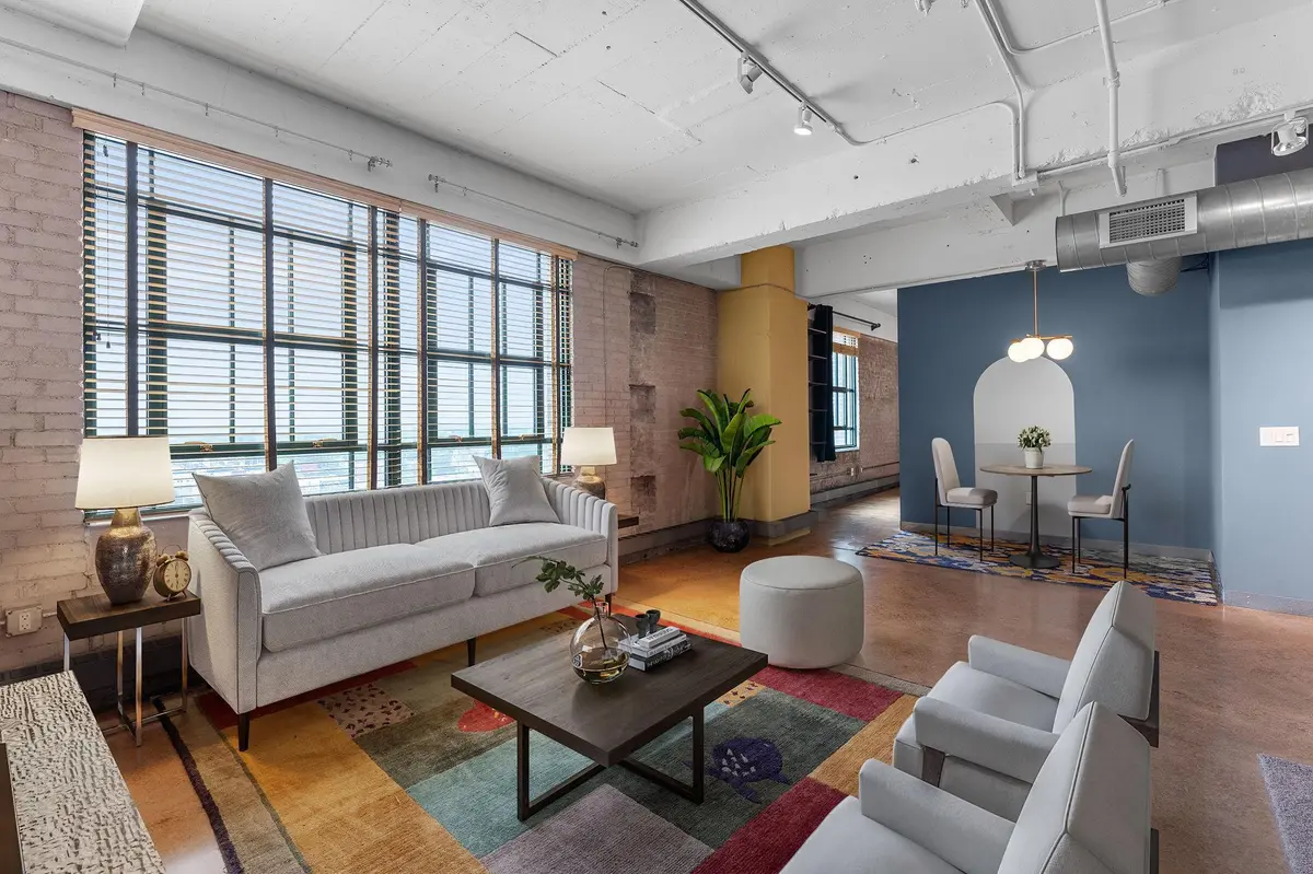 2929 Chicago AVE #917, Minneapolis, MN 55407