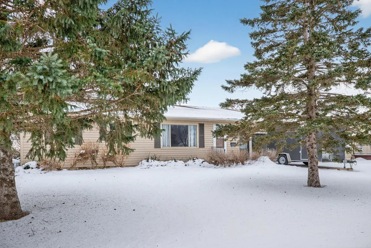320 1st ST NW, Byron, MN 55920