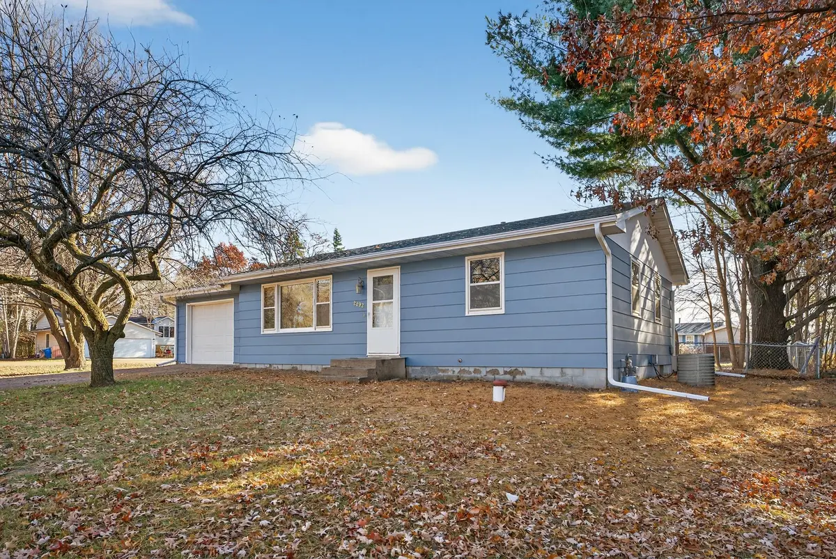 2292 336th AVE NE, Cambridge, MN 55008