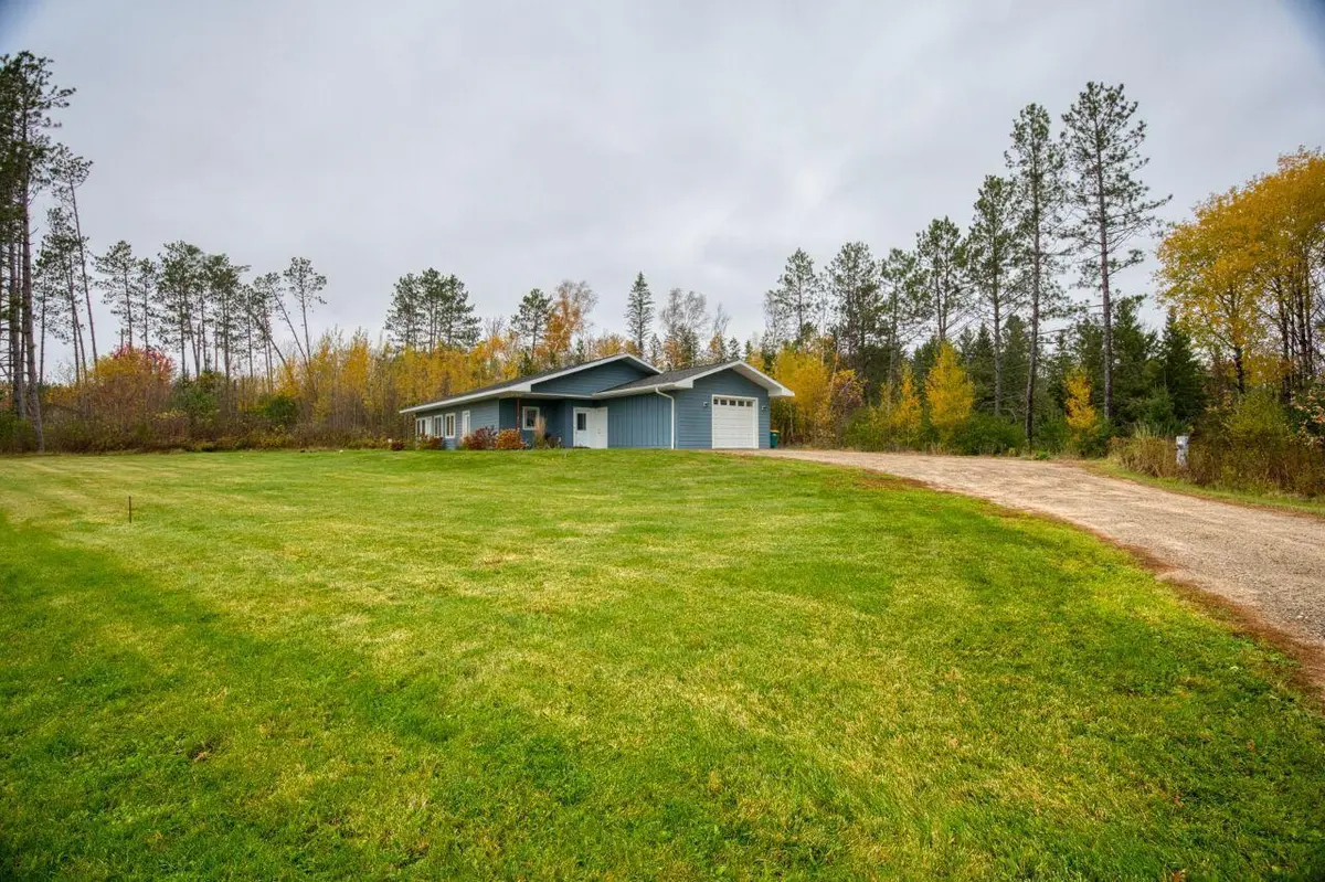 2525 Glenwood DR, Grand Rapids, MN 55744