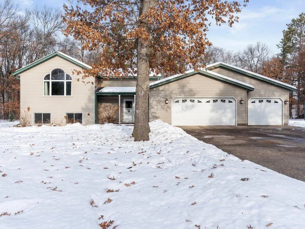 3884 Woodlawn ST, Brainerd, MN 56401