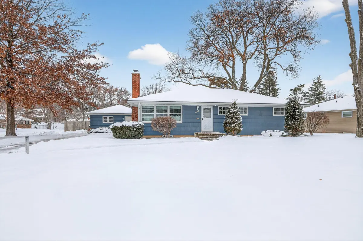 10318 York LN, Bloomington, MN 55431