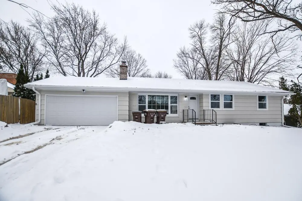 3709 W 102nd ST, Bloomington, MN 55431