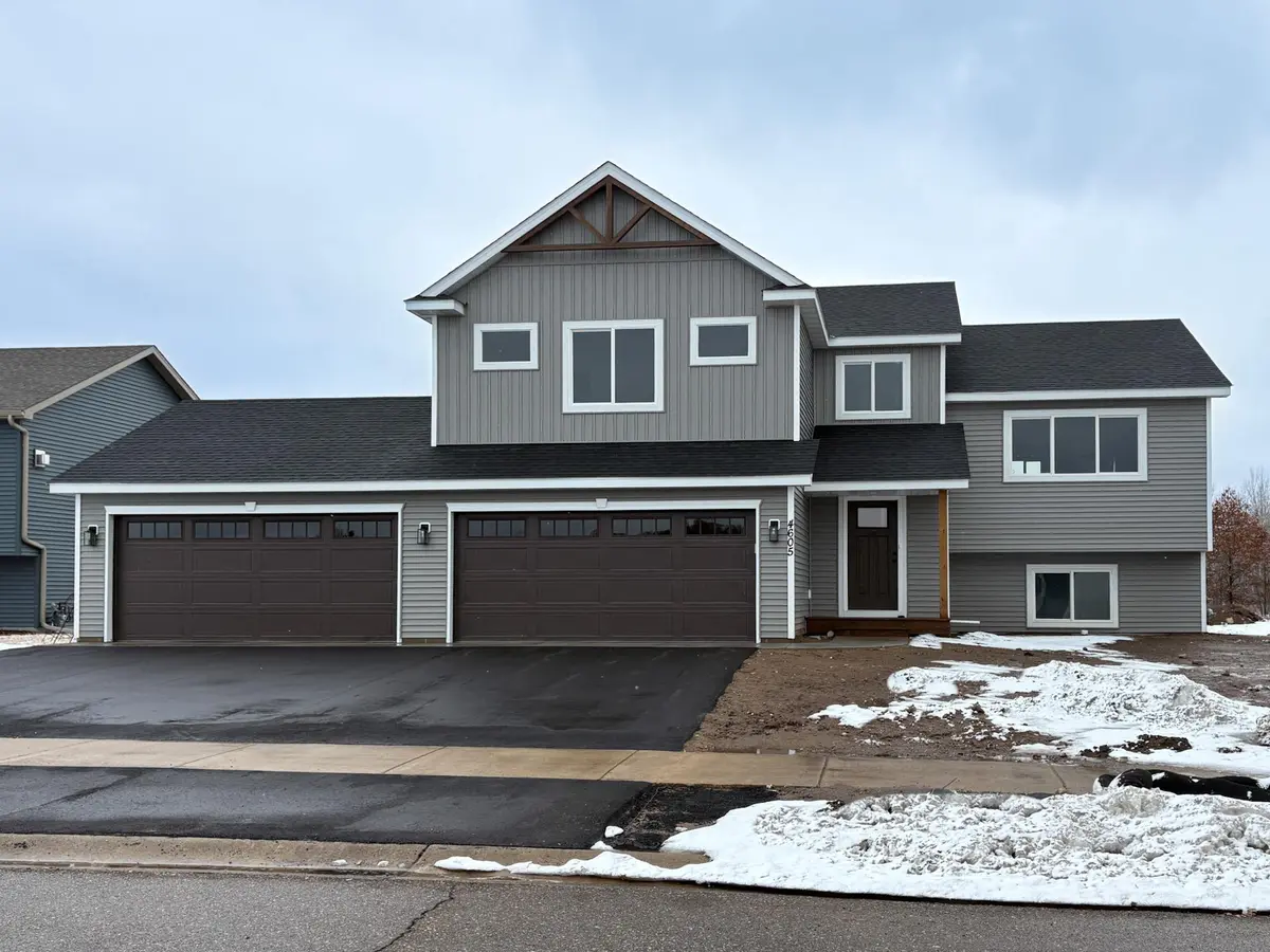 4605 8th ST NE, Saint Cloud, MN 56304