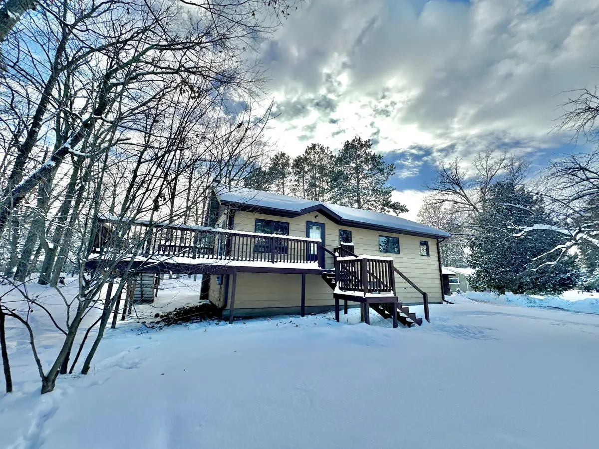 209 Lakeshore DR W, Hackensack, MN 56452