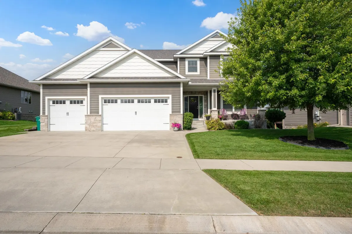 1157 8th AVE NW, Byron, MN 55920