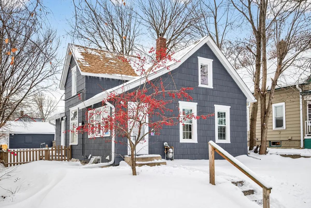 1332 Margaret ST, Saint Paul, MN 55106
