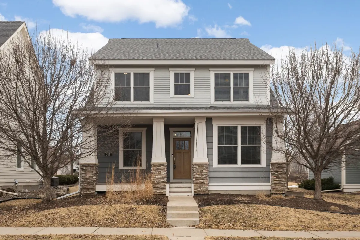 313 Periwinkle PL, Bayport, MN 55003