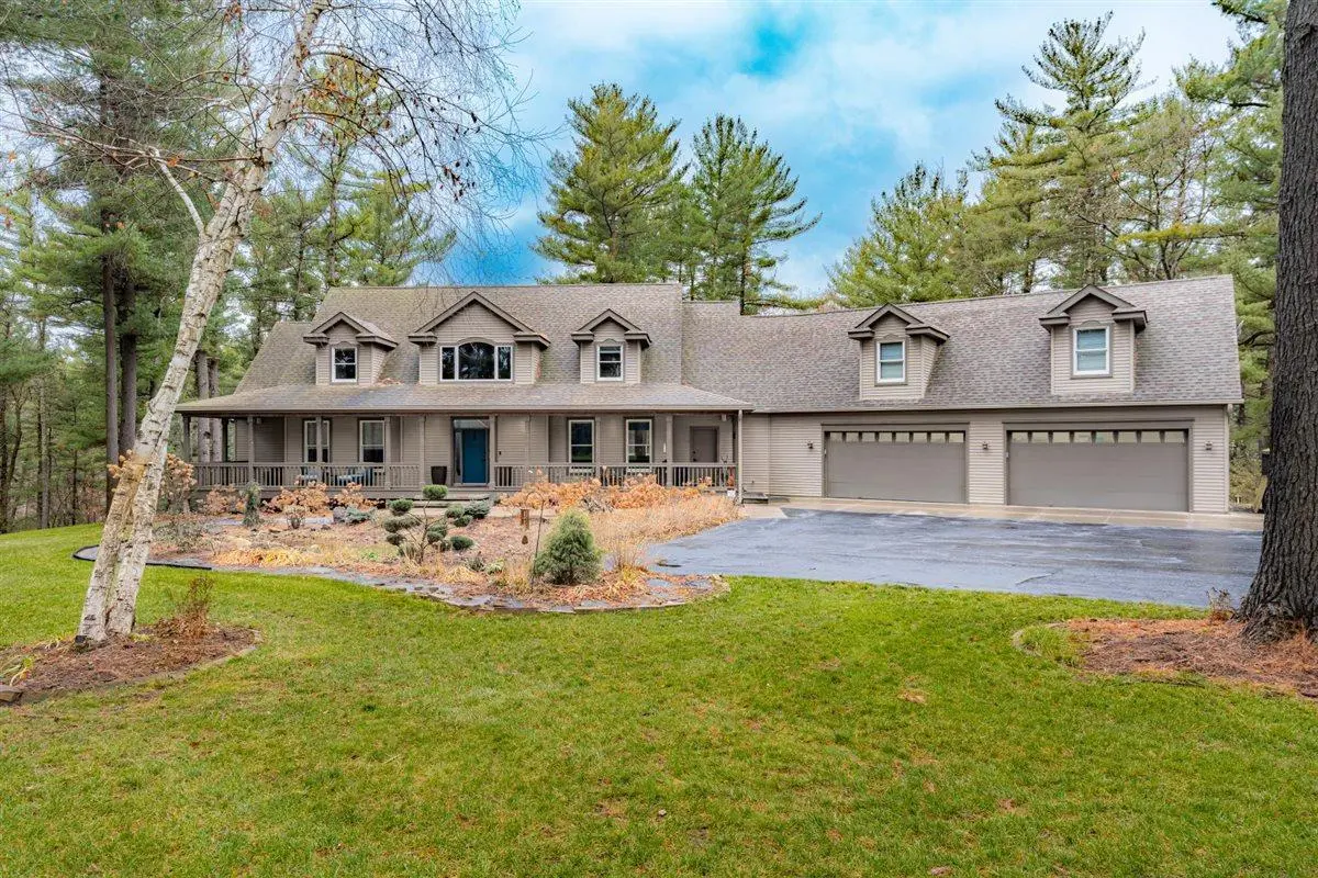 1972 62nd ST, Somerset, WI 54025