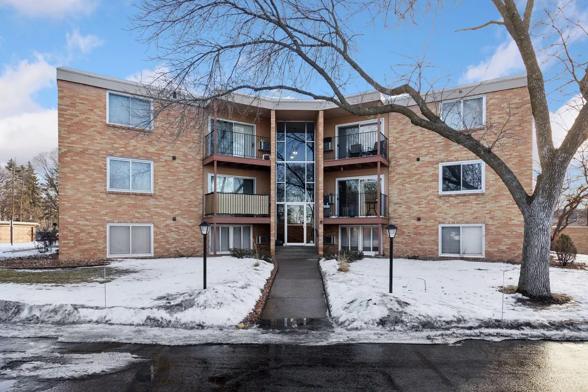 9143 Highway 55 #306, Golden Valley, MN 55427