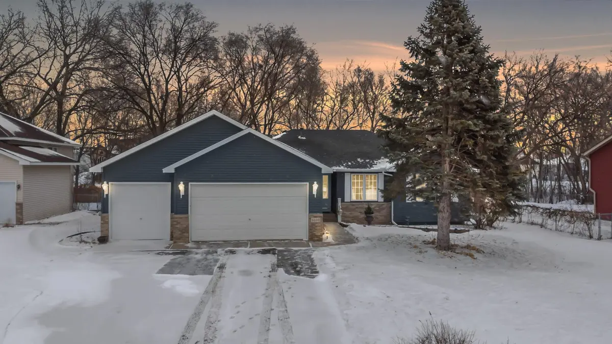 6600 Founders Pkwy, Brooklyn Park, MN 55445