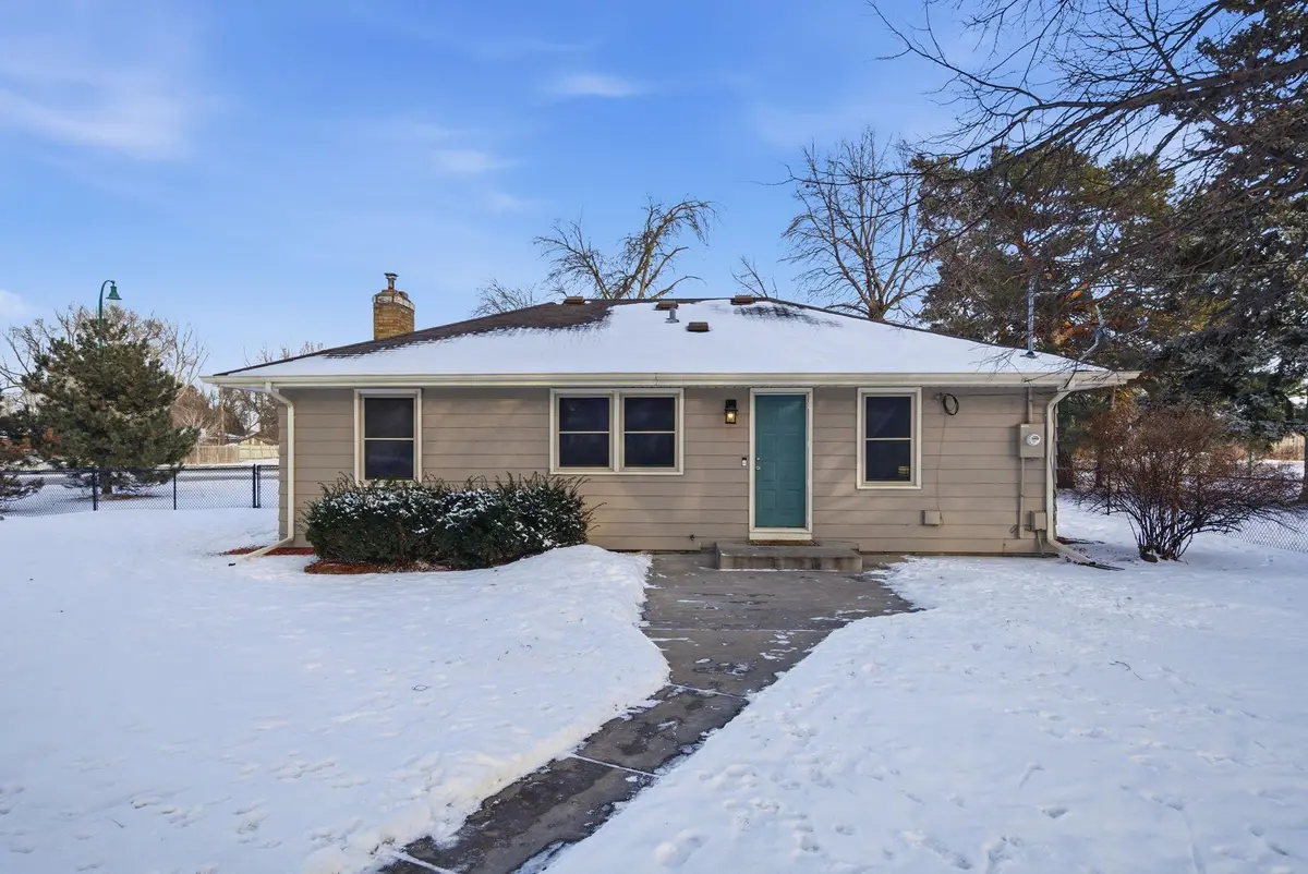 4711 Lakeland AVE N, Crystal, MN 55429
