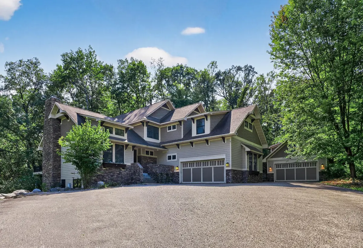 1360 Birch Park CIR, Houlton, WI 54082