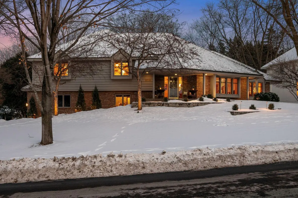 8725 Sandro RD, Bloomington, MN 55438