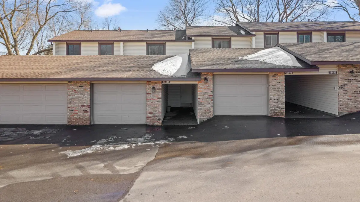 13445 Heather Hills DR, Burnsville, MN 55337