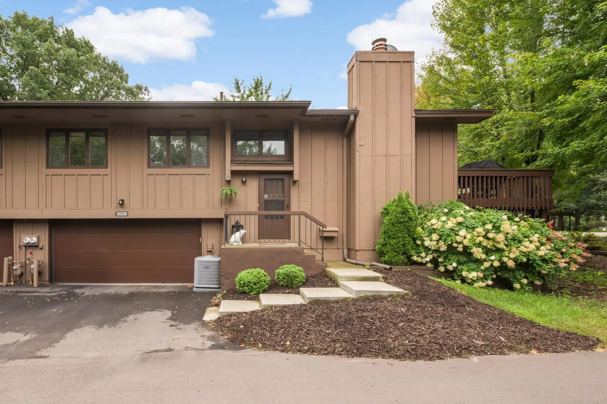 2628 Sumac CT, White Bear Lake, MN 55110