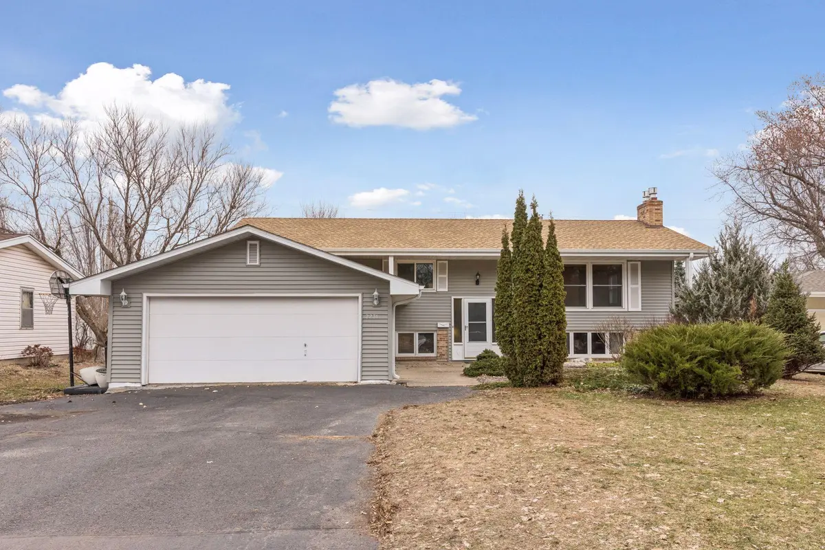 2231 Quebec AVE S, Saint Louis Park, MN 55426