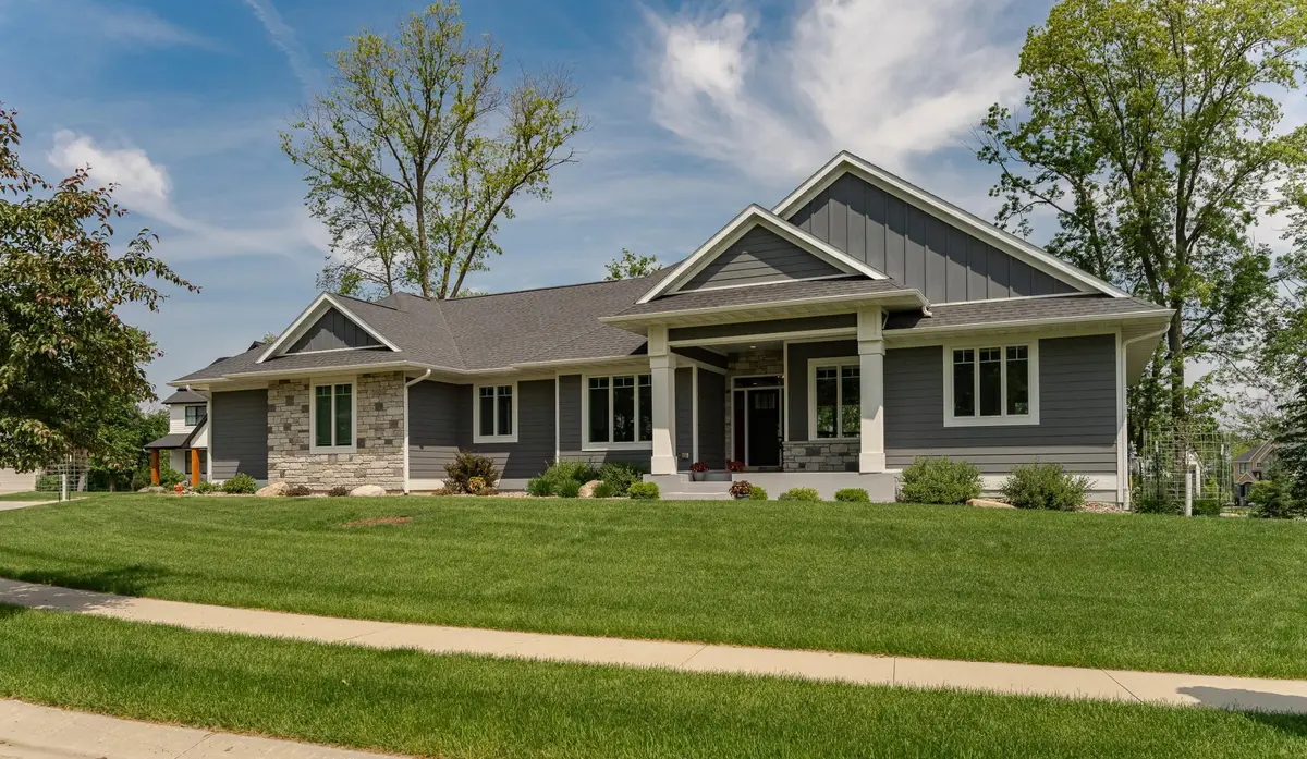 3039 Lady Slipper LN SW, Rochester, MN 55902