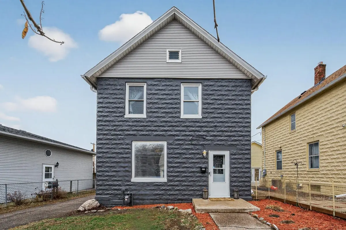 925 Western AVE N, Saint Paul, MN 55117
