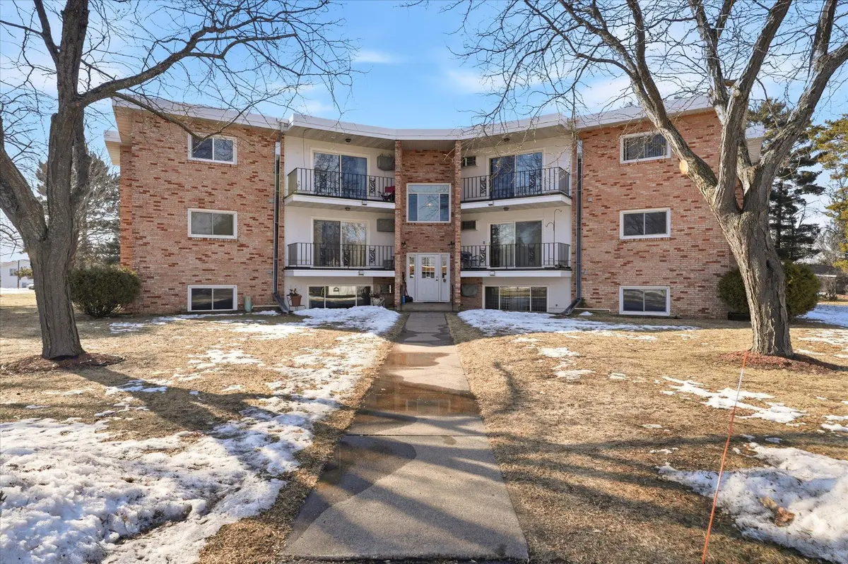 1150 Dellwood ST S #103, Cambridge, MN 55008